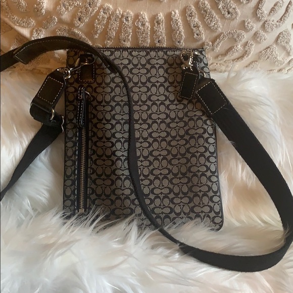 Coach Crossbody - Picture 2 of 9